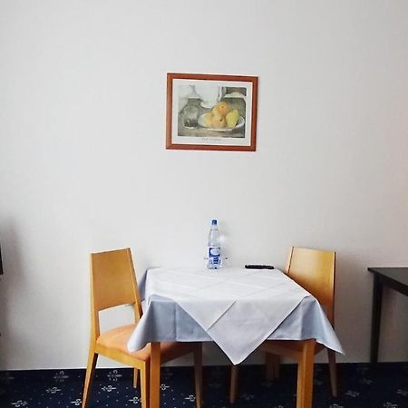 Hotel Zur Traube บาดฮอมบูร์ก ฟอร์ แดร์เฮอเฮอ ภายนอก รูปภาพ