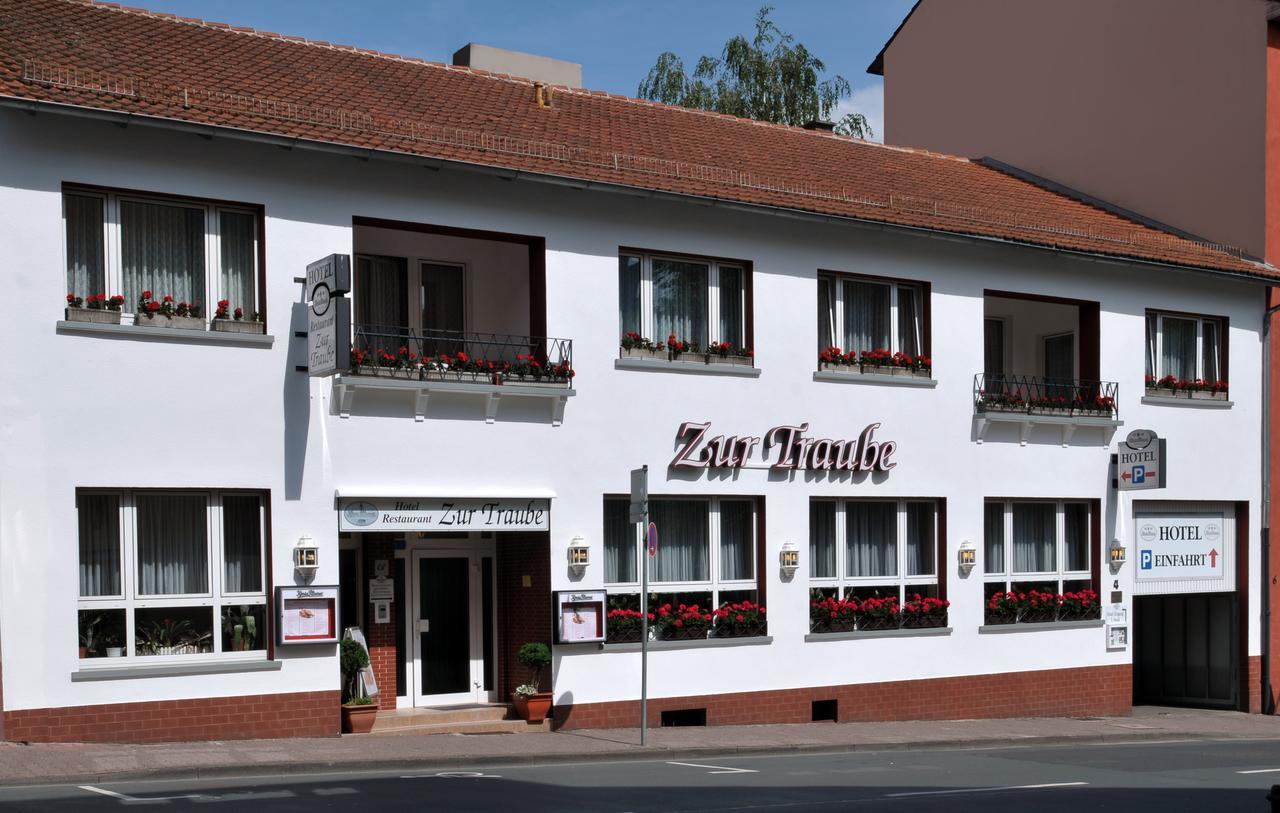 Hotel Zur Traube บาดฮอมบูร์ก ฟอร์ แดร์เฮอเฮอ ภายนอก รูปภาพ